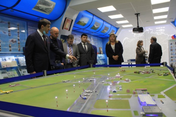 
									Омский аэропорт планирует выйти на пассажиропоток в 2 млн человек    [ФОТО]  