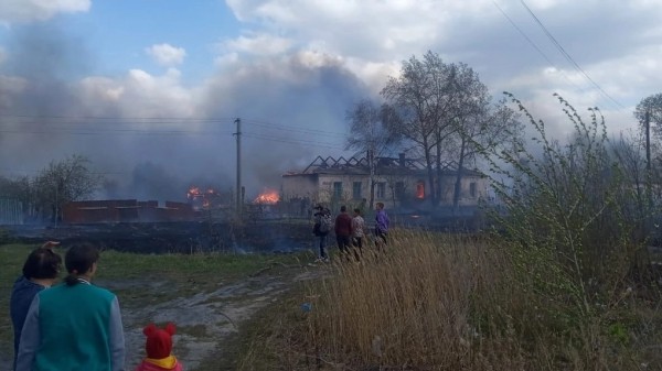 Выплаты до 50 тысяч, еда и жильё. В омском Минтруда рассказали, какую помощь окажут погорельцам