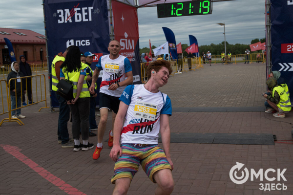 Эмоциональный "ЗаБЕГ" в Омске прошёл всероссийский полумарафон 