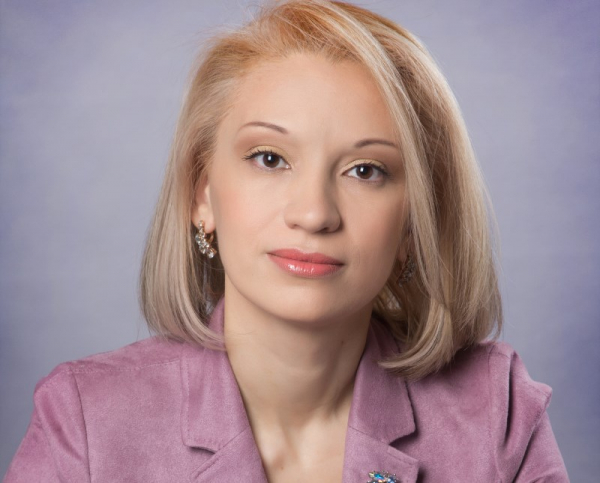 
									Омский экономист Наталья ПОЛТОРАДНЕВА: «Санкции наносят ущерб всем, не только России» 