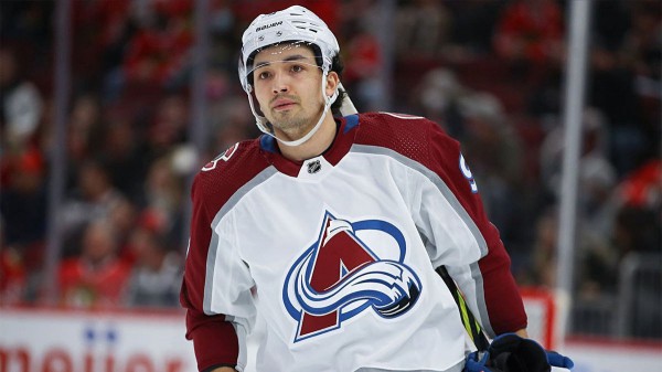 В «Авангард» может перейти забивной канадец из «Колорадо»
В «Авангард» может перейти забивной канадец из «Колорадо»