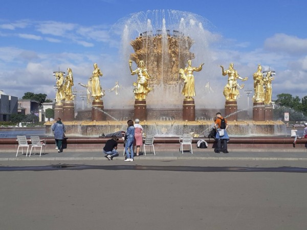 
									Копить или кутить: как выгодно провести майские праздники? 