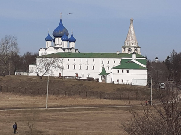 
									Копить или кутить: как выгодно провести майские праздники? 