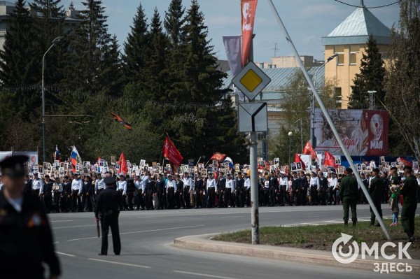 Более тысячи омичей прошли в "Бессмертном полку"