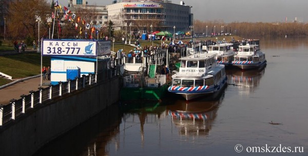 В Большеревье из Омска вновь ходят теплоходы В Большеревье из Омска вновь ходят теплоходы