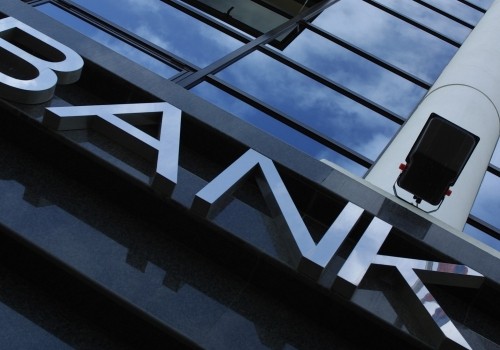 Омским толстосумам негде хранить валюту. Почему? Омским толстосумам негде хранить валюту. Почему?