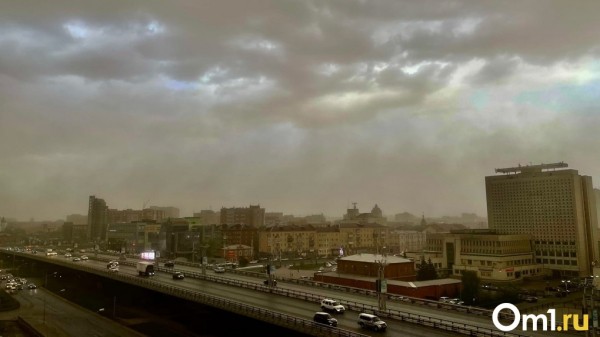 Град и штормовой ветер. Омск накроет очередная буря