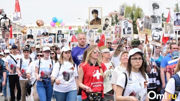 Омичам запретили присоединяться к «Бессмертному полку» по ходу движения колонны