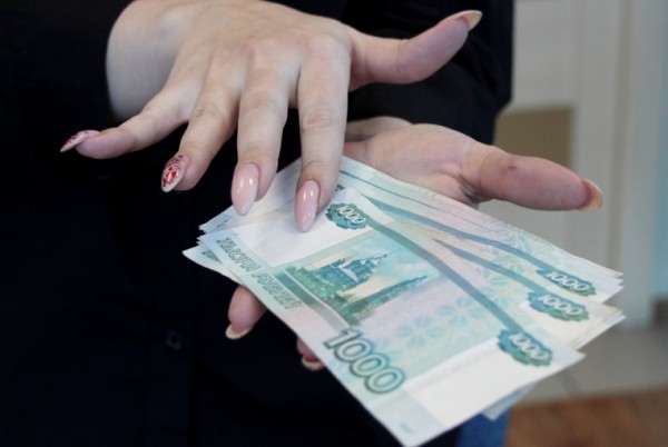 
									Омичка хотела стать брокером, но лишилась более миллиона  