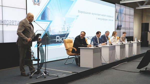 
									У омской промышленности появилось уникальное &laquo;окно возможностей&raquo; 