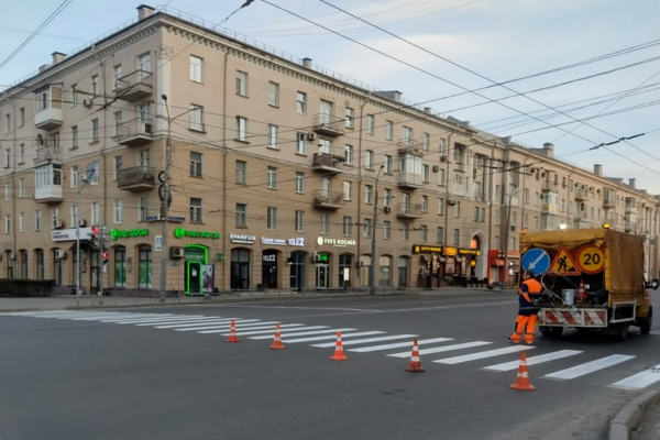 
									К праздникам в Омске обновляют дорожную разметку &nbsp;&nbsp;[ФОТО]&nbsp;&nbsp;