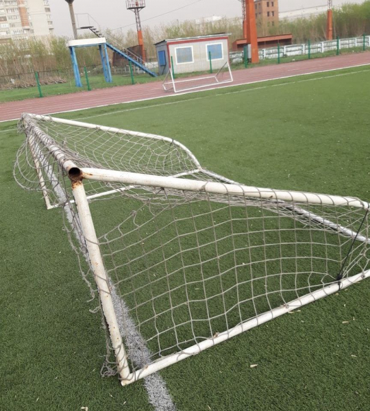 
									Во время вчерашнего урагана пострадали двое омских школьников   [ФОТО]  