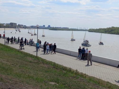 Началось шествие омского «Бессмертного полка»