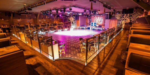 В Омске закрылся ночной клуб на фоне проблем в отрасли В Омске закрылся ночной клуб на фоне проблем в отрасли