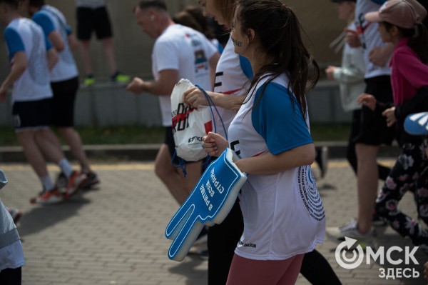 Эмоциональный "ЗаБЕГ" в Омске прошёл всероссийский полумарафон 