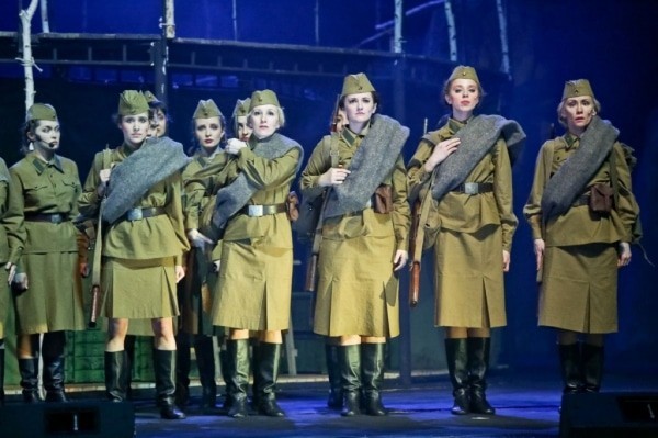 «1-я Пирожковая»: премьеры выставки концерты в омске культурный марафон