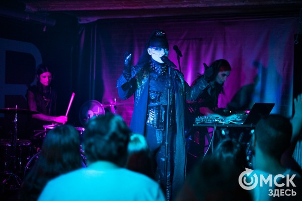 "Меня очень любят записывать во фрики, но я таковым не являюсь". Интервью с солистом дарквейв-группы Otto Dix Михаэлем Драу