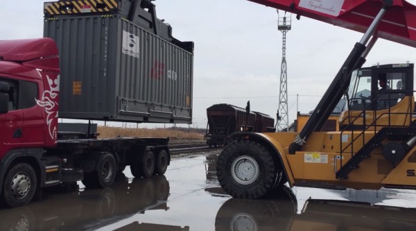 Как быстро и надежно доставить груз из Москвы в Омск?
Как быстро и надежно доставить груз из Москвы в Омск?