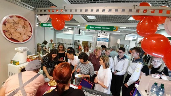 «Дарина» представила свою продукцию на выставке «Омская марка»  
									«Дарина» представила свою продукцию на выставке «Омская марка»
