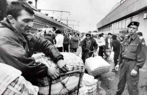 Макар Телятин: «Вот, за Галкиным всё время жена присматривает, а за Киркоровым почему нет?» Макар Телятин: «Вот, за Галкиным всё время жена присматривает, а за Киркоровым почему нет?»