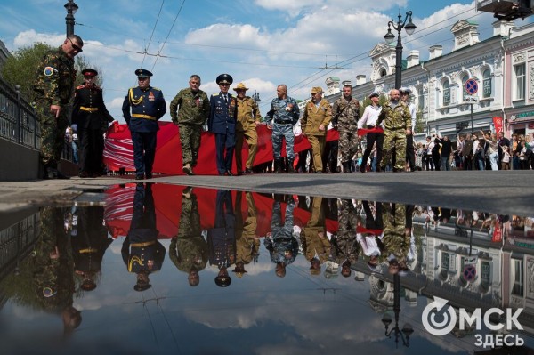 Более тысячи омичей прошли в "Бессмертном полку"