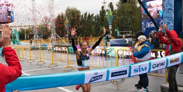 Омская бегунья взяла бронзу Московского полумарафона