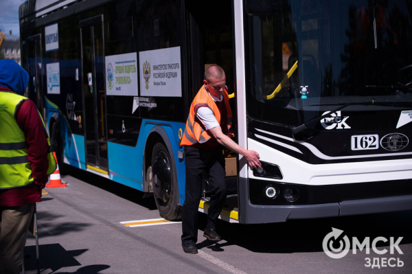 "Троллейбусное" ралли в центре Омска "Троллейбусное" ралли в центре Омска