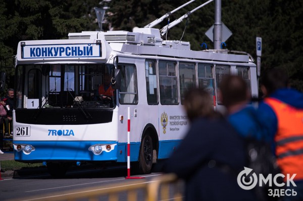 "Троллейбусное" ралли в центре Омска "Троллейбусное" ралли в центре Омска