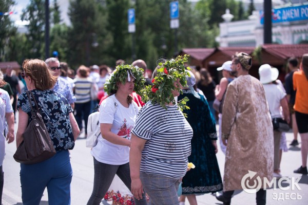 В центре Омска прошёл Парад национальностей