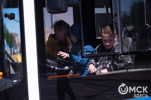 "Троллейбусное" ралли в центре Омска "Троллейбусное" ралли в центре Омска