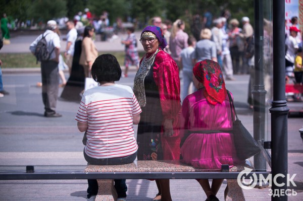 В центре Омска прошёл Парад национальностей