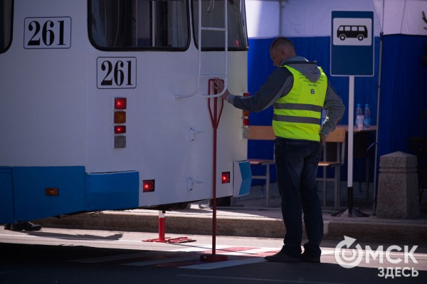 "Троллейбусное" ралли в центре Омска "Троллейбусное" ралли в центре Омска