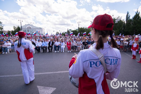В центре Омска прошёл Парад национальностей