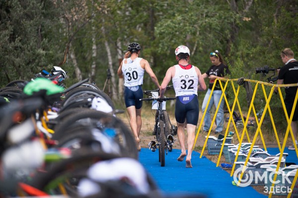 Красивые, сильные, быстрые. Как в Омске прошёл триатлон