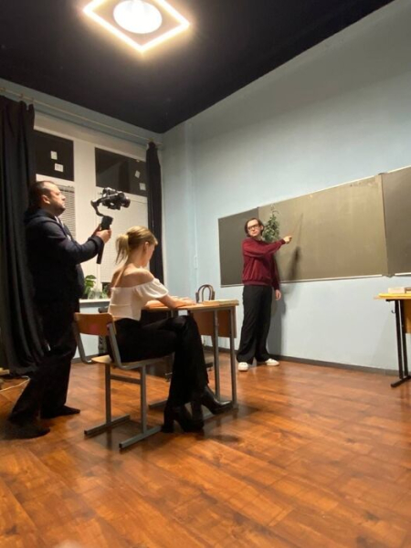 "Классно, что есть возможность делать событийность". Макс Ракета о предстоящем концерте "Стереоклуба" в омском Эрмитаже