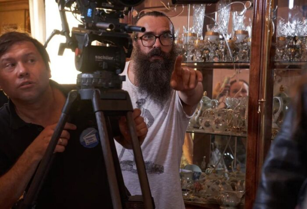 "Буду скучать по болоту безупречных экспертов". Интервью с режиссёром фильма "Брат 3" Валерием Переверзевым