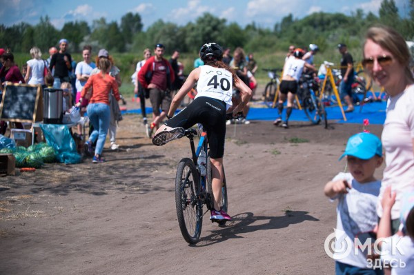 Красивые, сильные, быстрые. Как в Омске прошёл триатлон