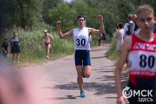 Красивые, сильные, быстрые. Как в Омске прошёл триатлон