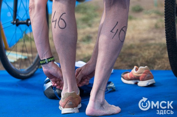 Красивые, сильные, быстрые. Как в Омске прошёл триатлон