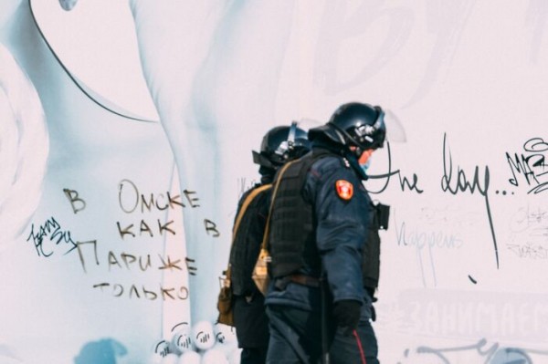 Они, как вампиры, не отражаются в зеркалах и не отбрасывают тени. Отмечаем День фотографа