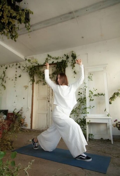 "Идеально на паркете? Попробуй заниматься на камнях". Интервью с преподавателем йоги Евгенией Зейнок "Идеально на паркете? Попробуй заниматься на камнях". Интервью с преподавателем йоги Евгенией Зейнок