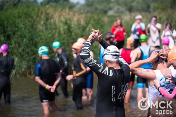 Красивые, сильные, быстрые. Как в Омске прошёл триатлон