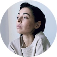 Йога+танец+музыка. Омичи станцевали йогу на свежем воздухе