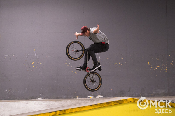 Вот это трюк! Смотрим, как в Омске прошёл BMX контест Вот это трюк! Смотрим, как в Омске прошёл BMX контест