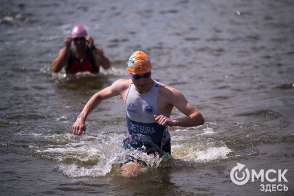 Красивые, сильные, быстрые. Как в Омске прошёл триатлон
