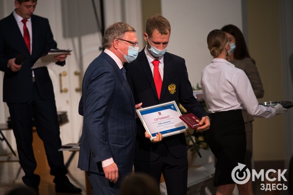 "Без борьбы жить не можем!". Омские паралимпийцы готовятся к играм в Сочи