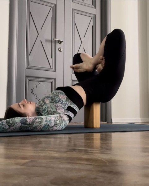 "Идеально на паркете? Попробуй заниматься на камнях". Интервью с преподавателем йоги Евгенией Зейнок "Идеально на паркете? Попробуй заниматься на камнях". Интервью с преподавателем йоги Евгенией Зейнок