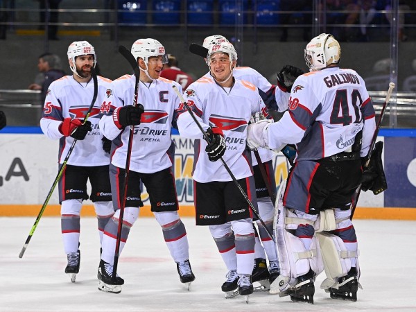 3:0. И это для журналистов успех. СМИ сыграли против руководства "Авангарда"