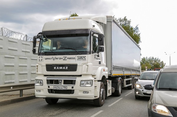 
									Школьники ЛНР начнут новый учебный год за партами Уралвагонзавода 