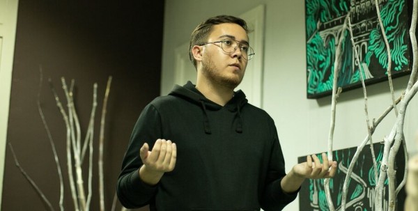 Бабушкины вышивки и низшие растения под микроскопом: что вдохновляет молодого омского дизайнера Бабушкины вышивки и низшие растения под микроскопом: что вдохновляет молодого омского дизайнера